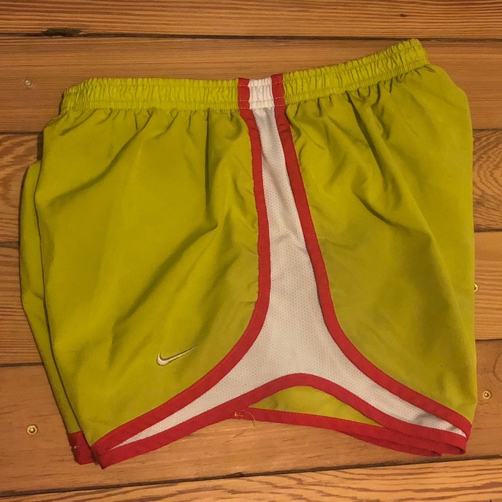 Nike Tempo Shorts - Small